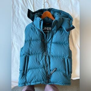 Aritzia SuperPuff Hooded Puffer Vest